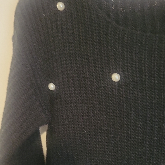 Jennifer Lauren SzXL Black Ribbed cotton blend Sweater with Pearl Embellishments - Picture 3 of 4